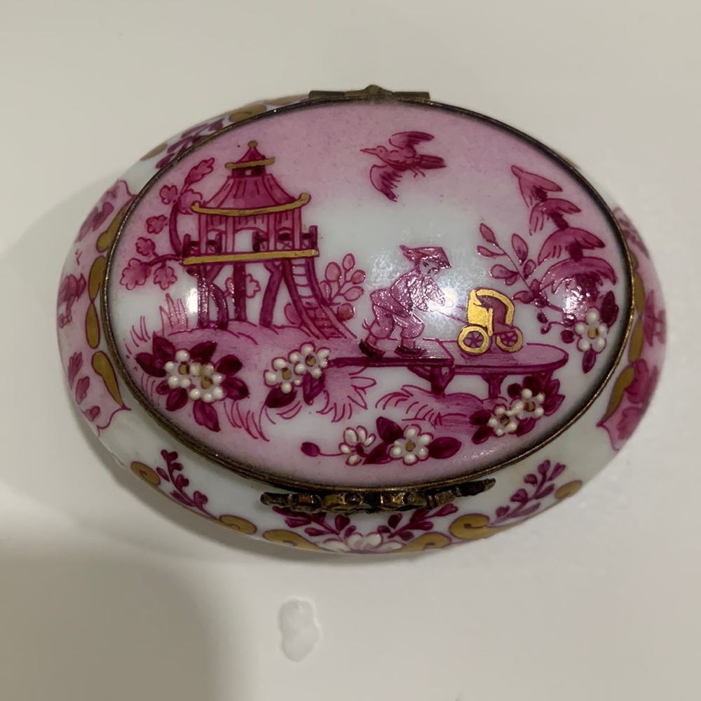 Set of two Rochard Limoges Boxes